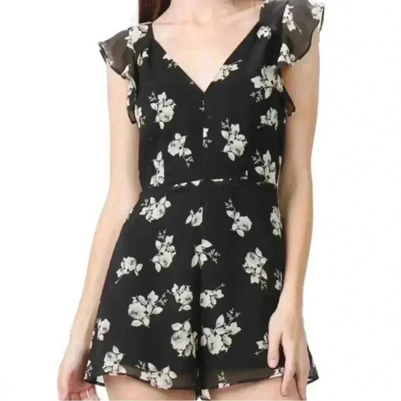 Urban outfitters kimchi blue floral romper - Picture 1 of 6